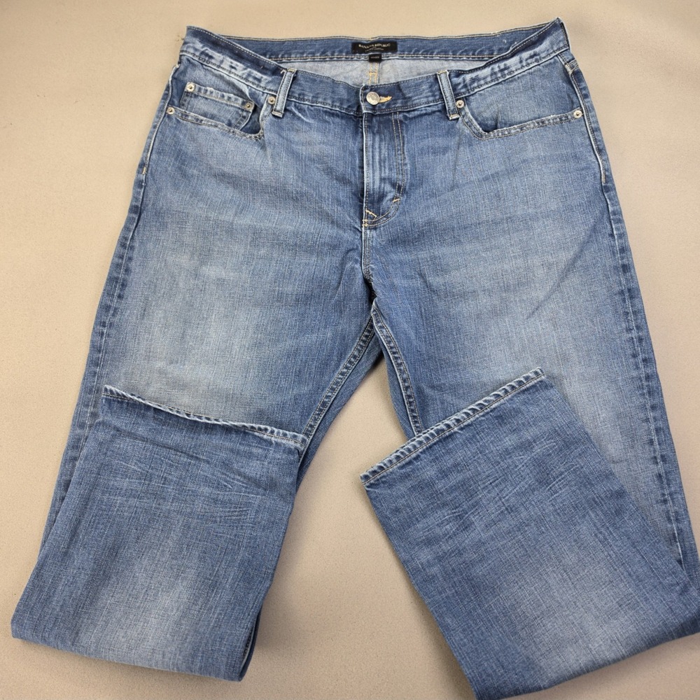Banana Republic Jeans Mens 38x30 Blue Vintage Straight Leg Light Wash Denim Pant